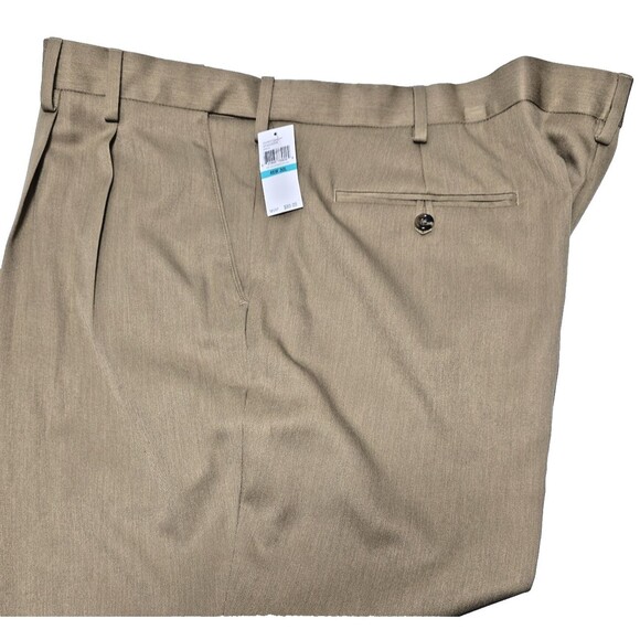 IZOD Big & Tall Men's Ultimate Travel Non-Iron Pants Size 46x30 Khaki NWT - Picture 3 of 9